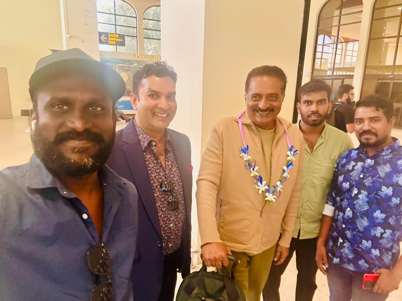 ප්‍රවීණ කොලිවුඩ් රංගන ශිල්පී ප්‍රකාශ් රාජ් දිවයිනට