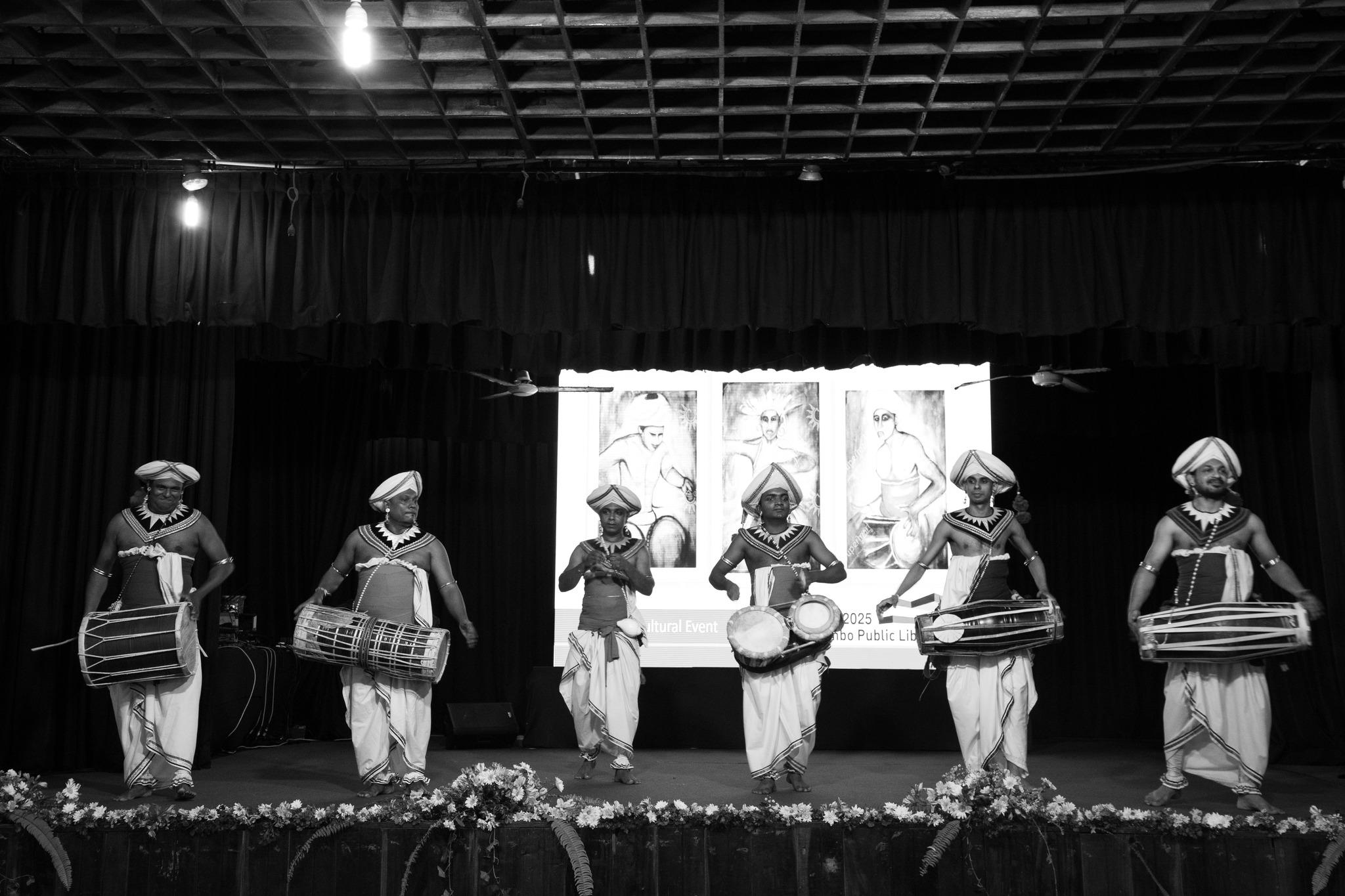 කොළඹ මහජන පුස්තකාලයට වසර 100ක් සැපිරීමේ සැමරුම් උත්සවය